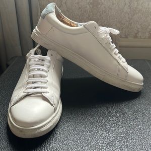 LEATHER SNEAKERS ⭐️